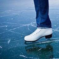 बर्फ पर और स्केटिंग रिंक पर स्केटिंग करने का सपना क्यों?