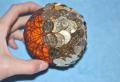 DIY izdelava kovancev: praktična uporaba penijev za ustvarjanje izvirnih izdelkov in okraskov