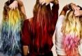 घुंघराले बालों को रंगना: रंगाई की सभी विशेषताएं और तरीके